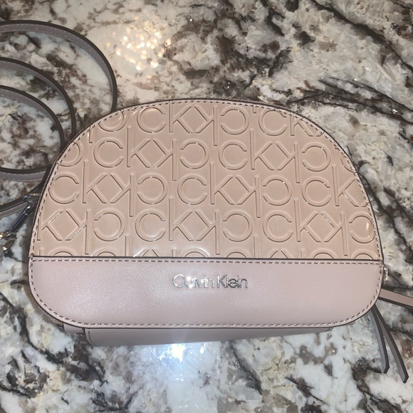 Calvin Klein Camera Crossbody, EUC - Picture 11 of 14